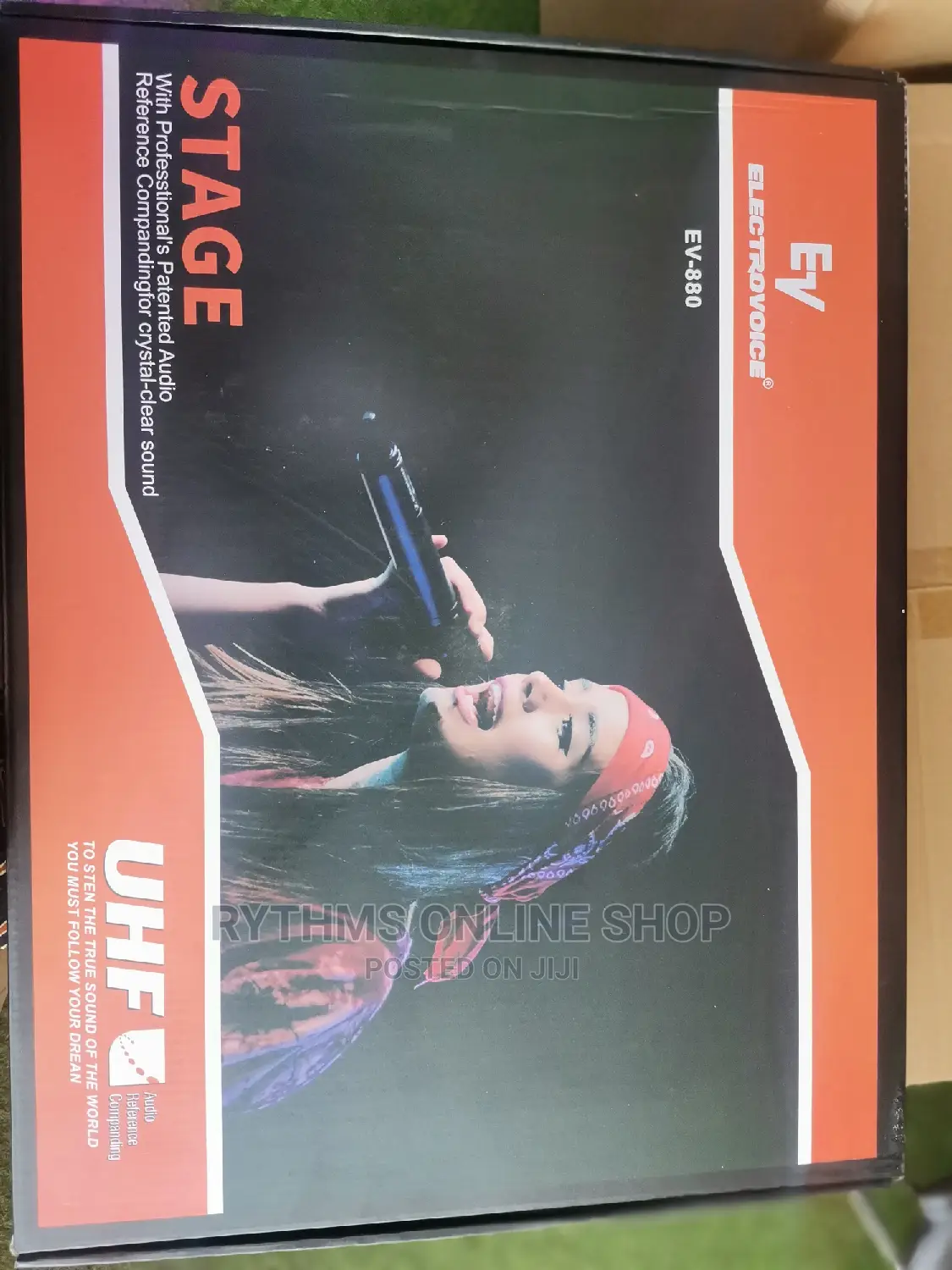 Wireless Microphone (EV-880)