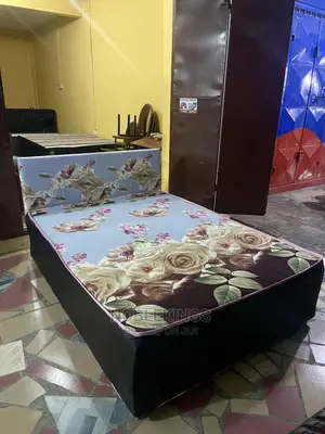 Double Bed Inbuilt