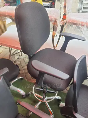 Long Studio, Reception Desk, Standing Desk Chairs