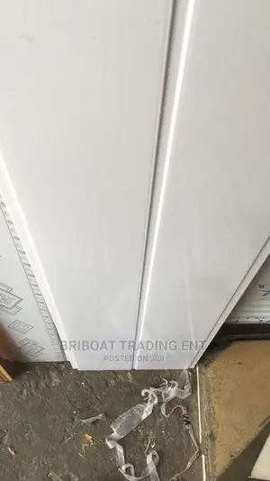 T G Plain White White