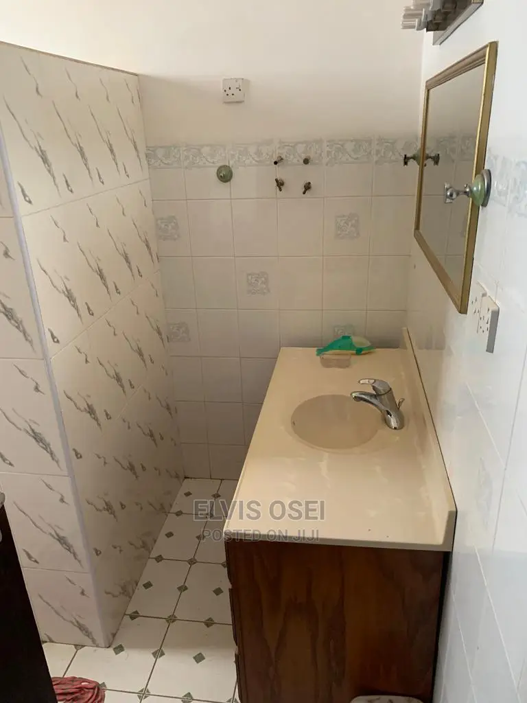 5bdrm House in Gbawe for sale