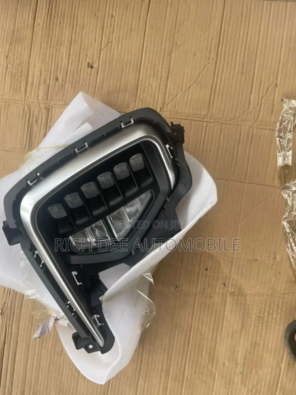 Santafe Grand 2018 Fog Light and Cover and I Have Bumper