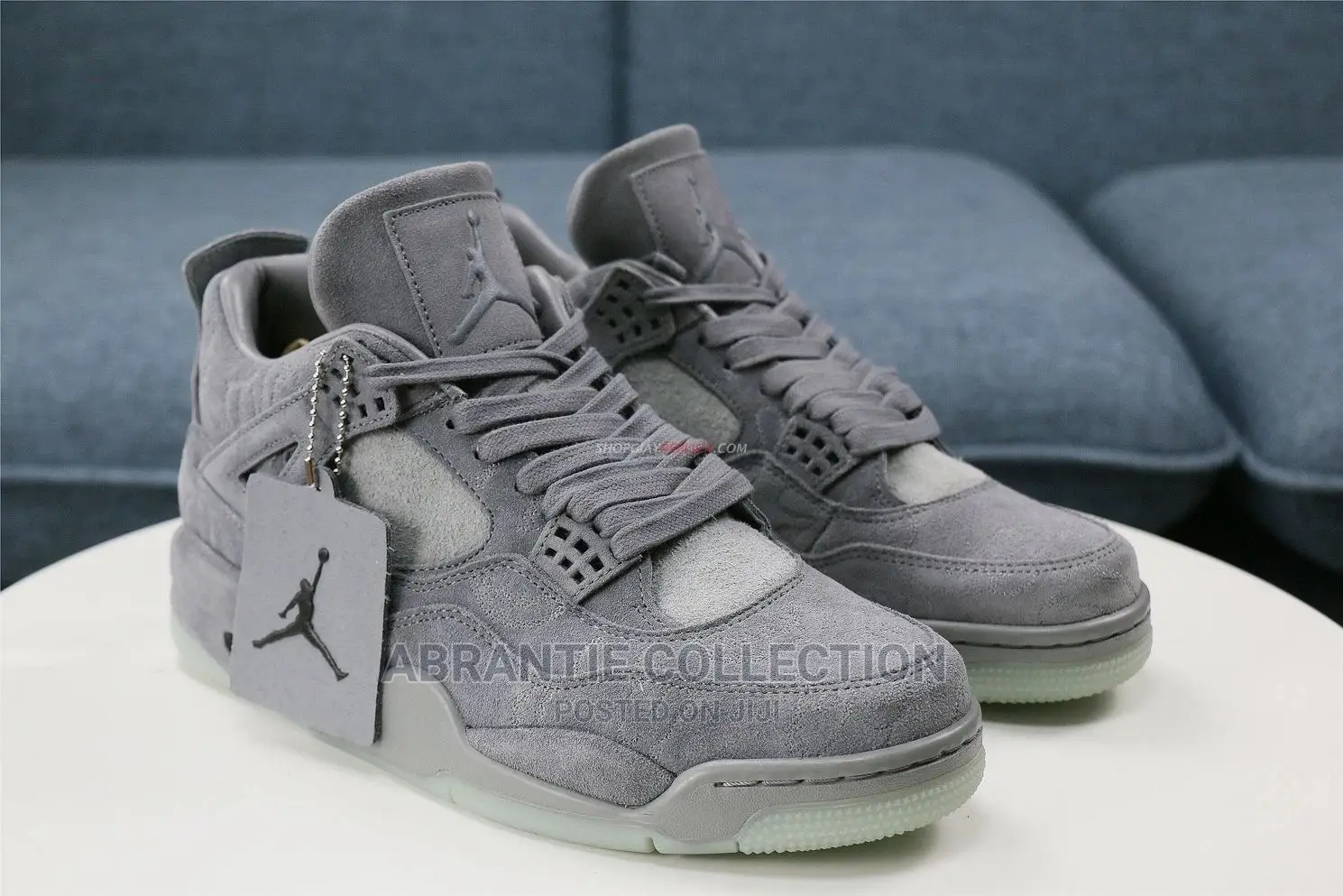 Air Jordan Retro 4 Kaws
