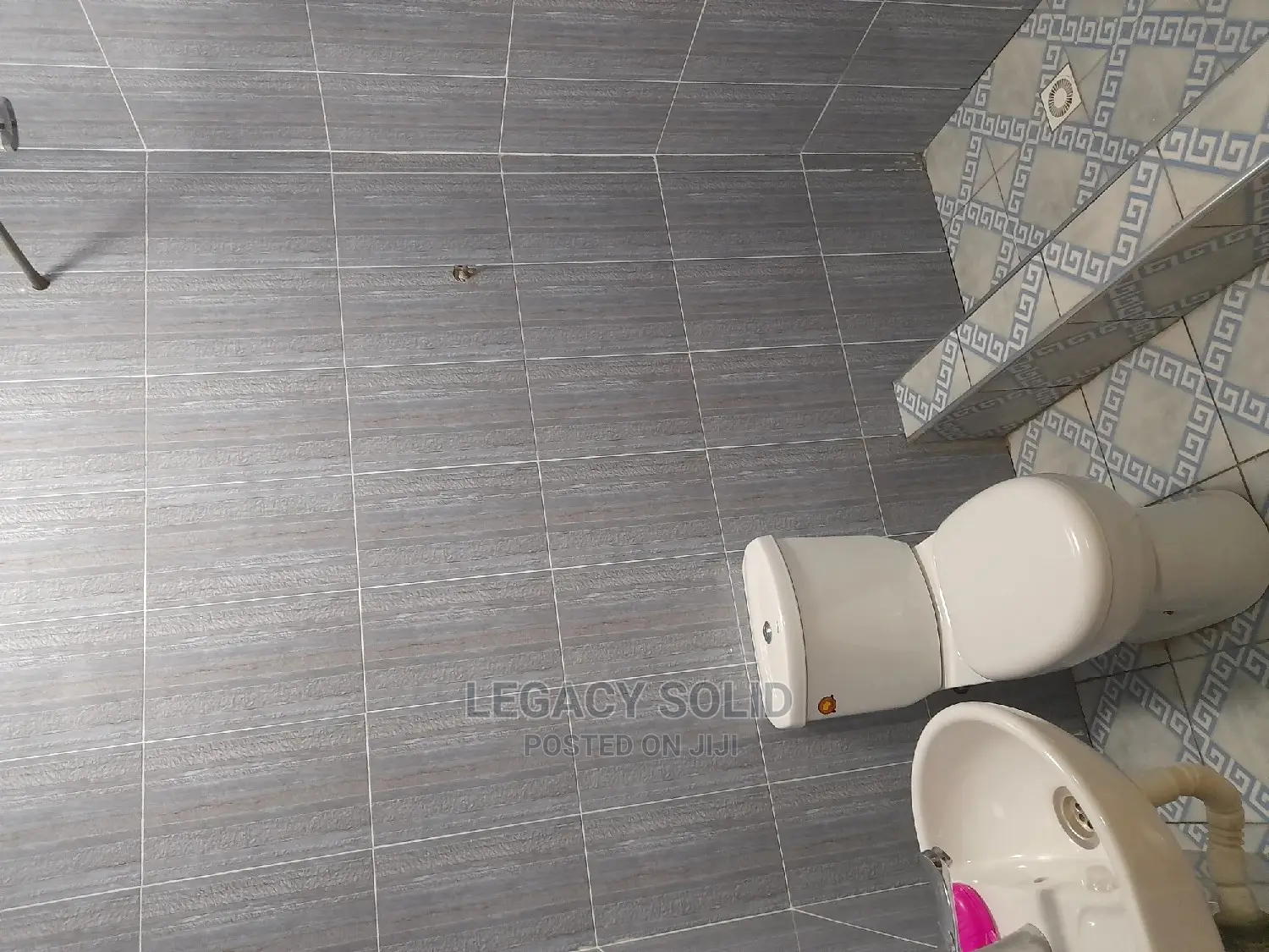 2bdrm Apartment in Legacy Solid Real, Teshie for rent