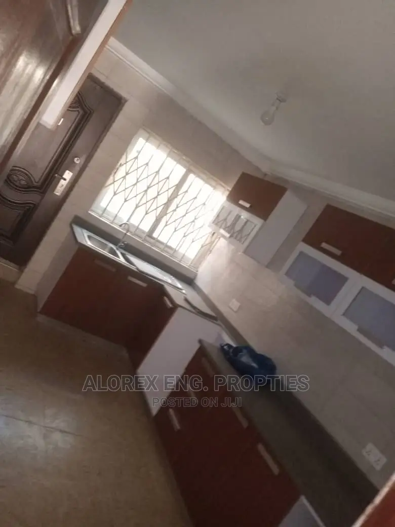 3bdrm House in Self Compound, Abokobi for rent