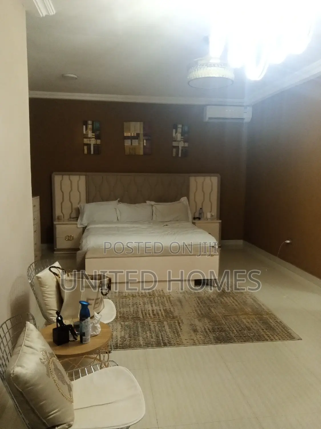 Furnished 6bdrm House in Adjiriganor for Sale