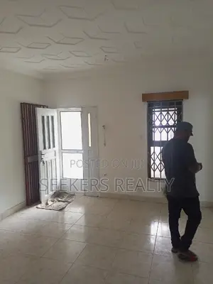 3bdrm House in Seekers Realty, Osu Ako-Adjei for rent