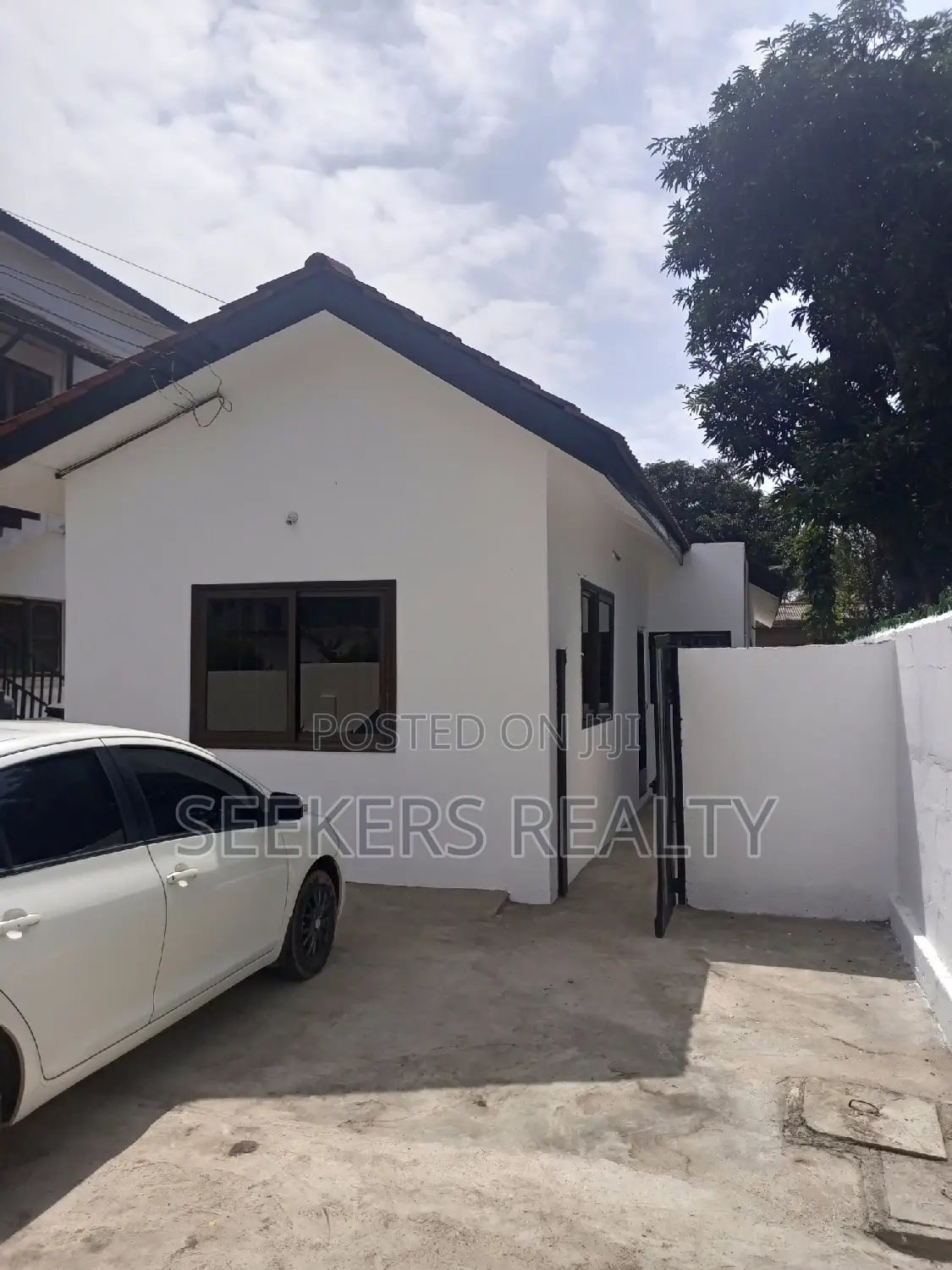 3bdrm House in Seekers Realty, Osu Ako-Adjei for rent