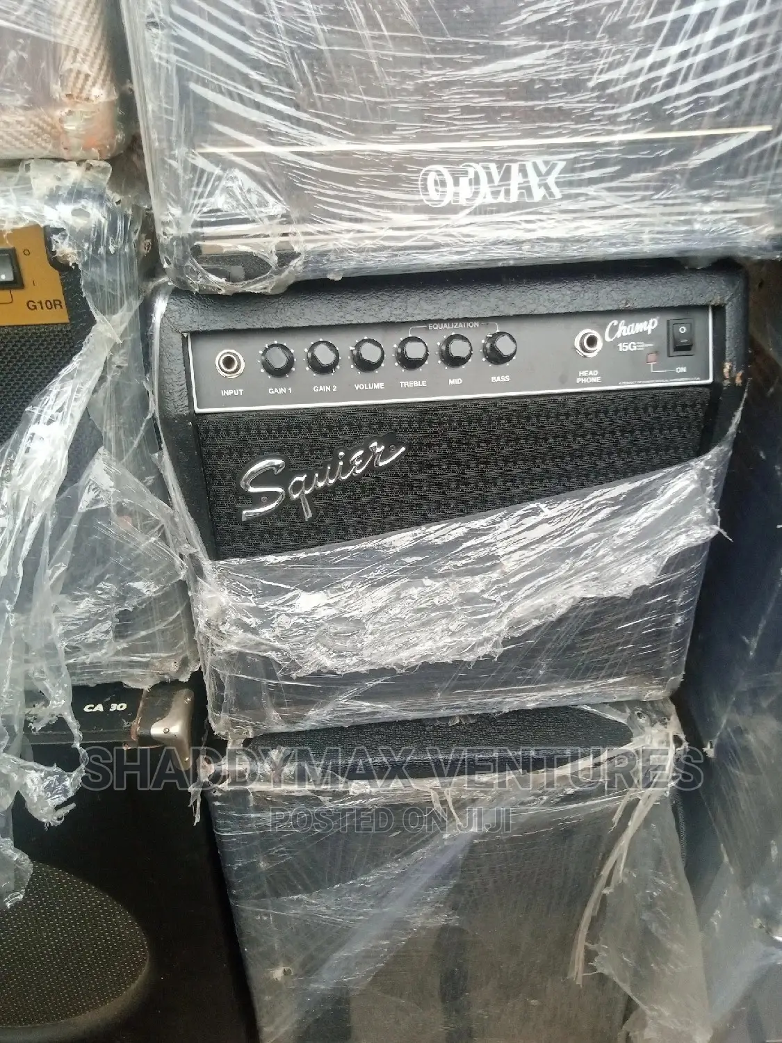Squier 8 Inches Bass Combo