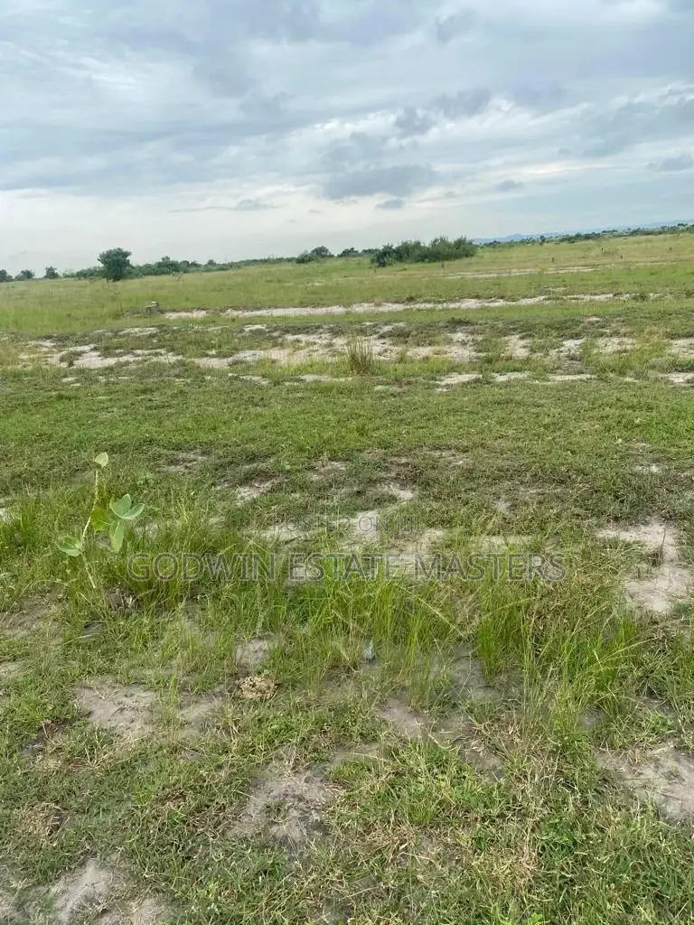 Genuine Estate Lands Sell by Estate Masters Ltd.