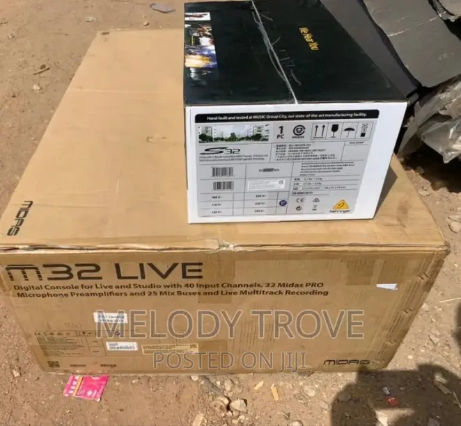 Midas M32 Live Mixer