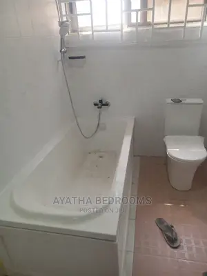 2bdrm Apartment in Ayathar Bedroom, Ledzokuku-Krowor for Rent