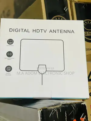HDTV Digital Indoor Antenna With 5v Booster