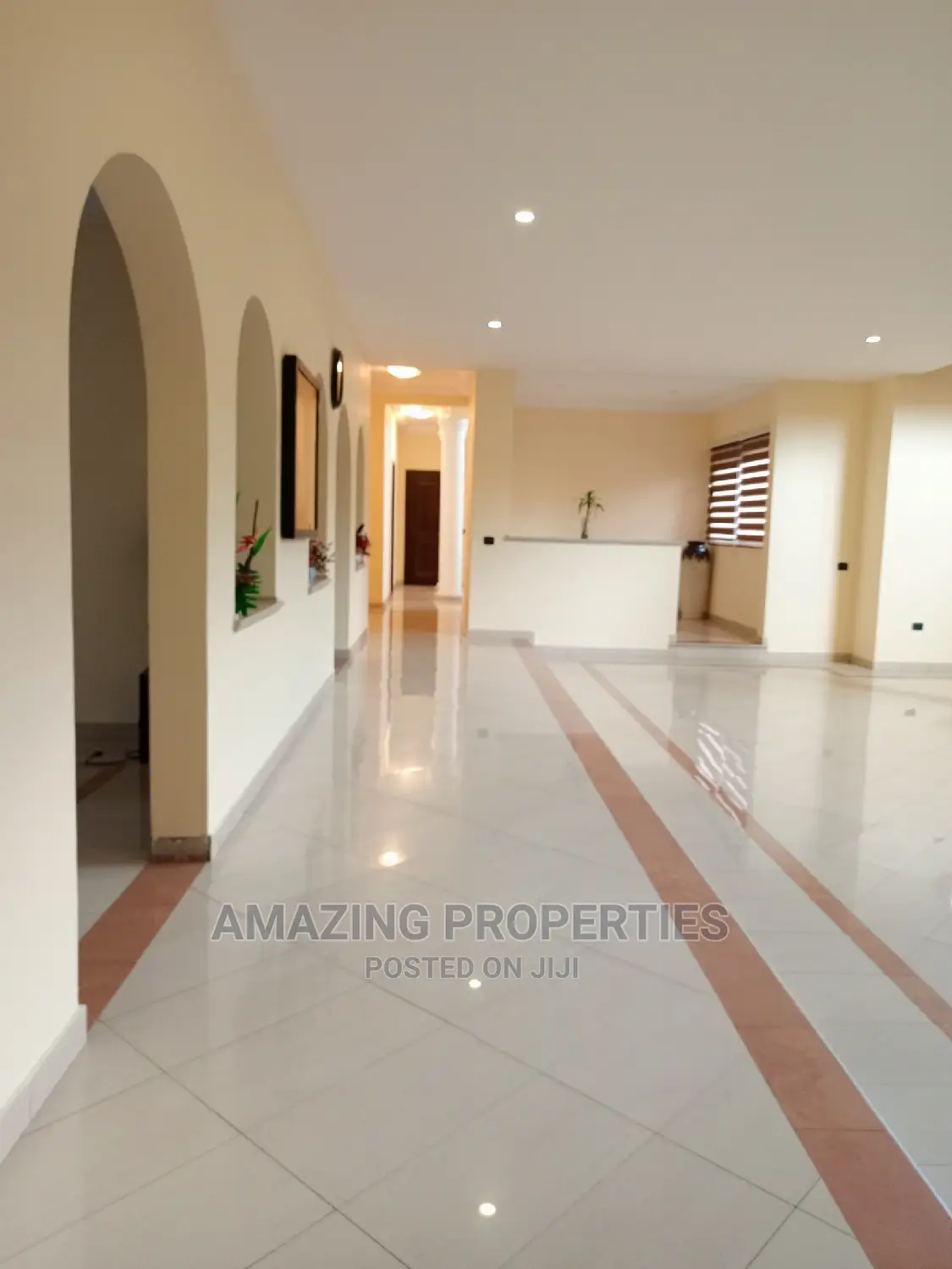 5bdrm House in East Legon for sale
