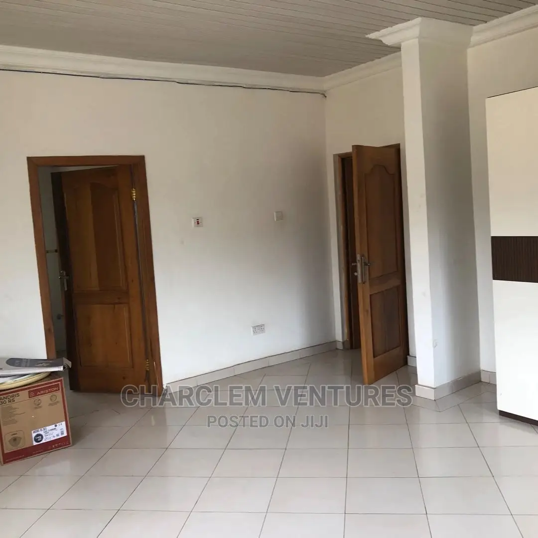 5bdrm House in East Legon for rent