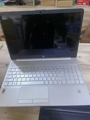 New Laptop HP 8GB Intel Core i7 HDD 1T