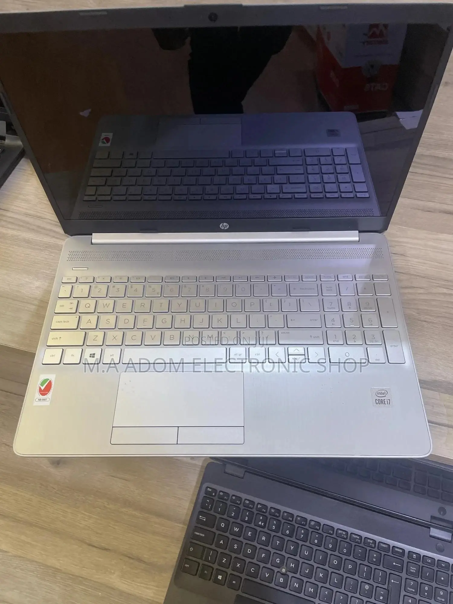 New Laptop HP 8GB Intel Core i7 HDD 1T