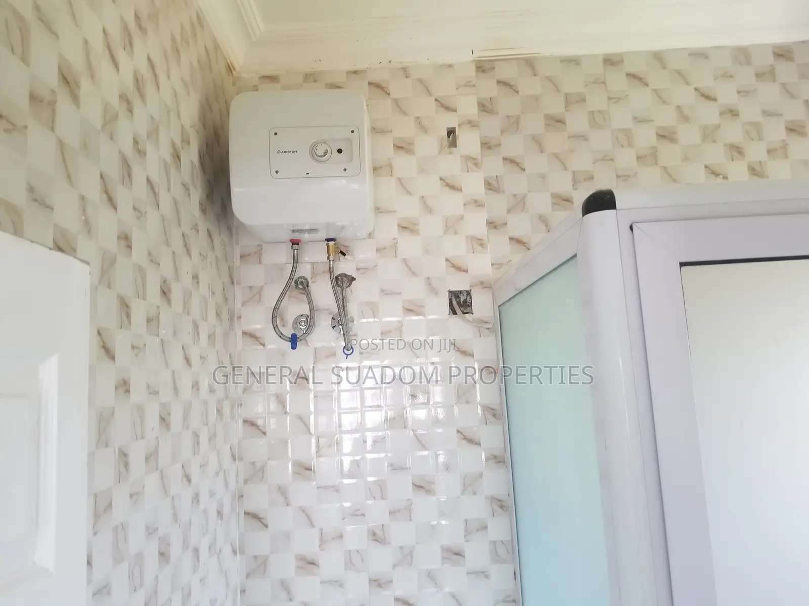 4bdrm Duplex in Suadom Properties, Baatsona Total for rent