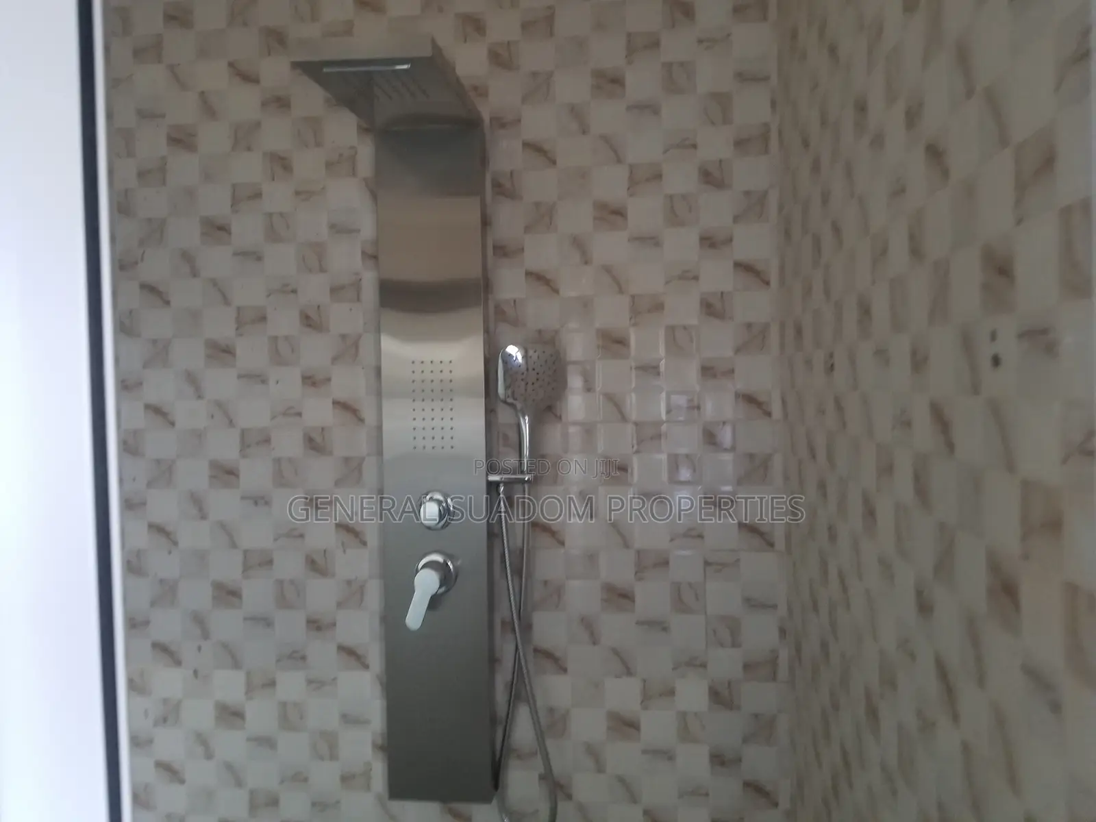 4bdrm Duplex in Suadom Properties, Baatsona Total for rent