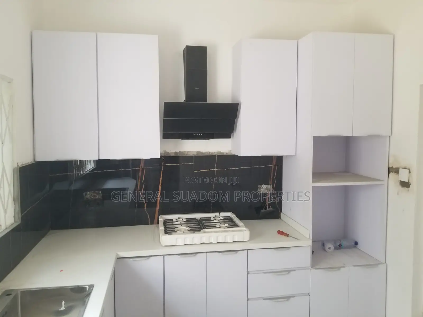 4bdrm Duplex in Suadom Properties, Baatsona Total for rent