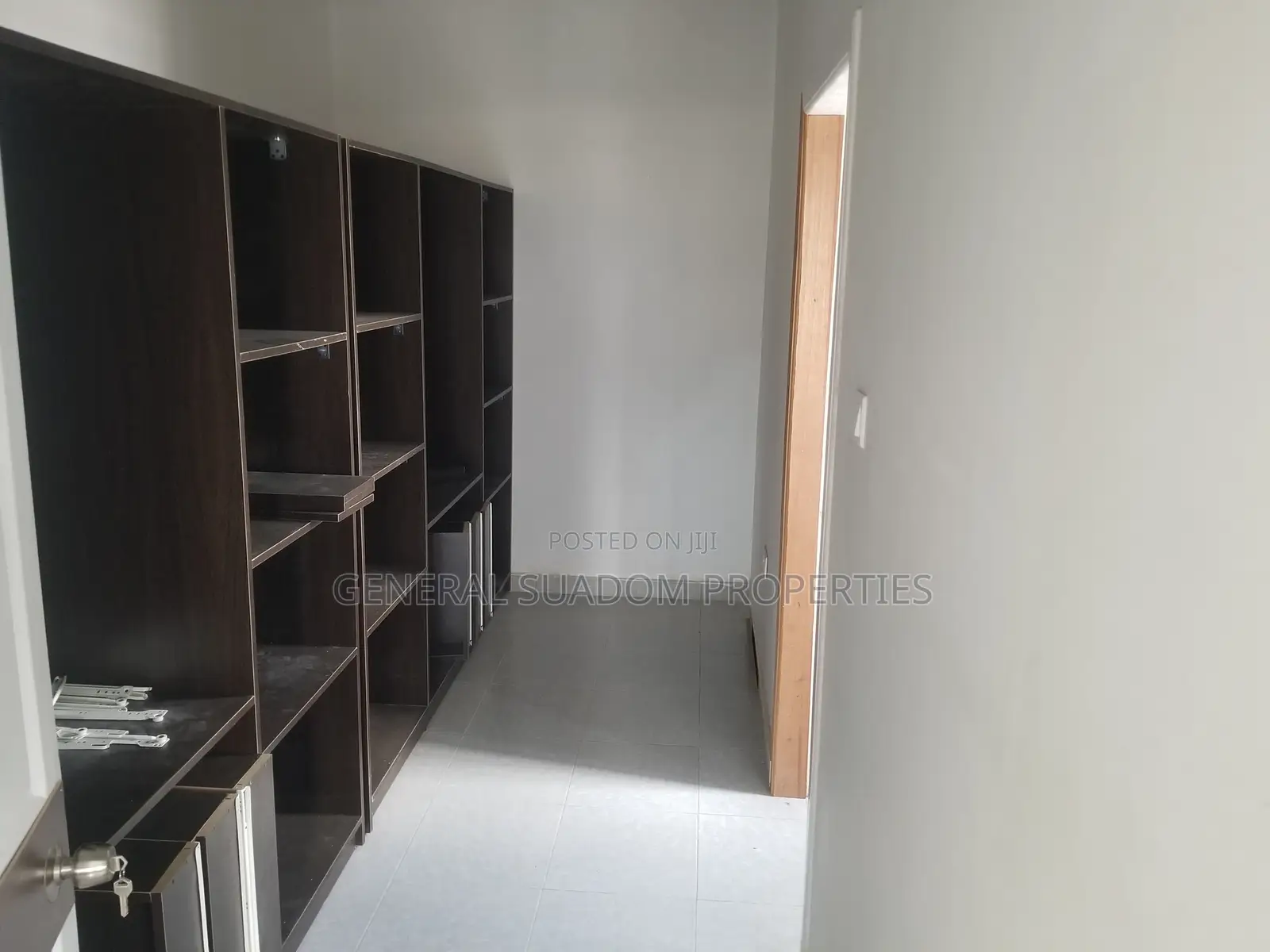 4bdrm Duplex in Suadom Properties, Baatsona Total for rent