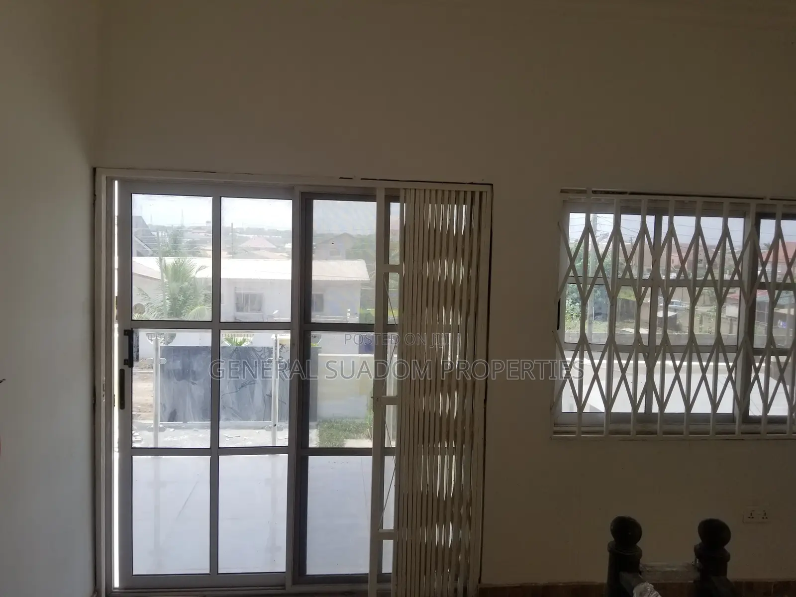 4bdrm Duplex in Suadom Properties, Baatsona Total for rent