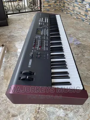 Yamaha Moxf8 Music Production Keyboard