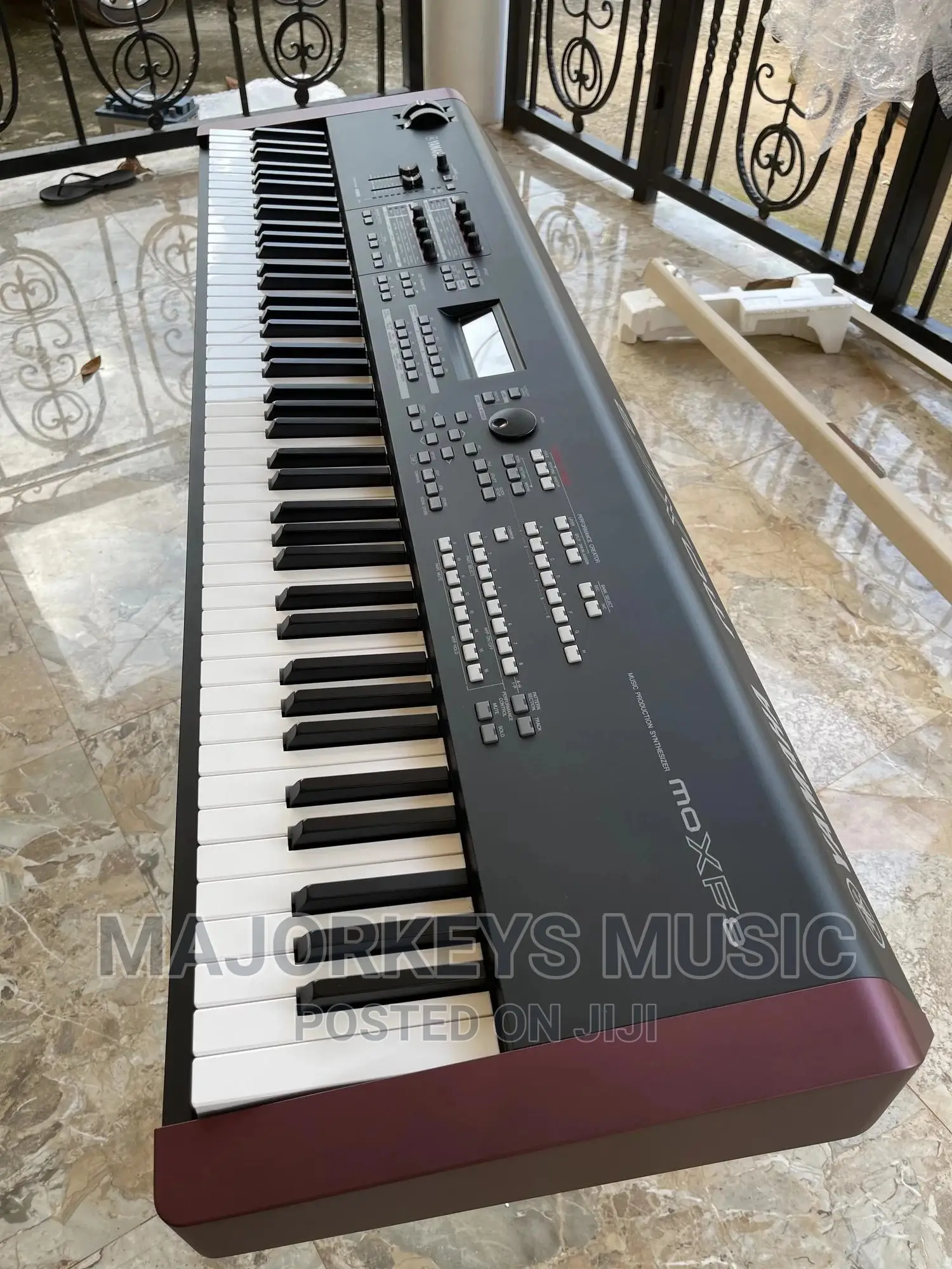 Yamaha Moxf8 Music Production Keyboard
