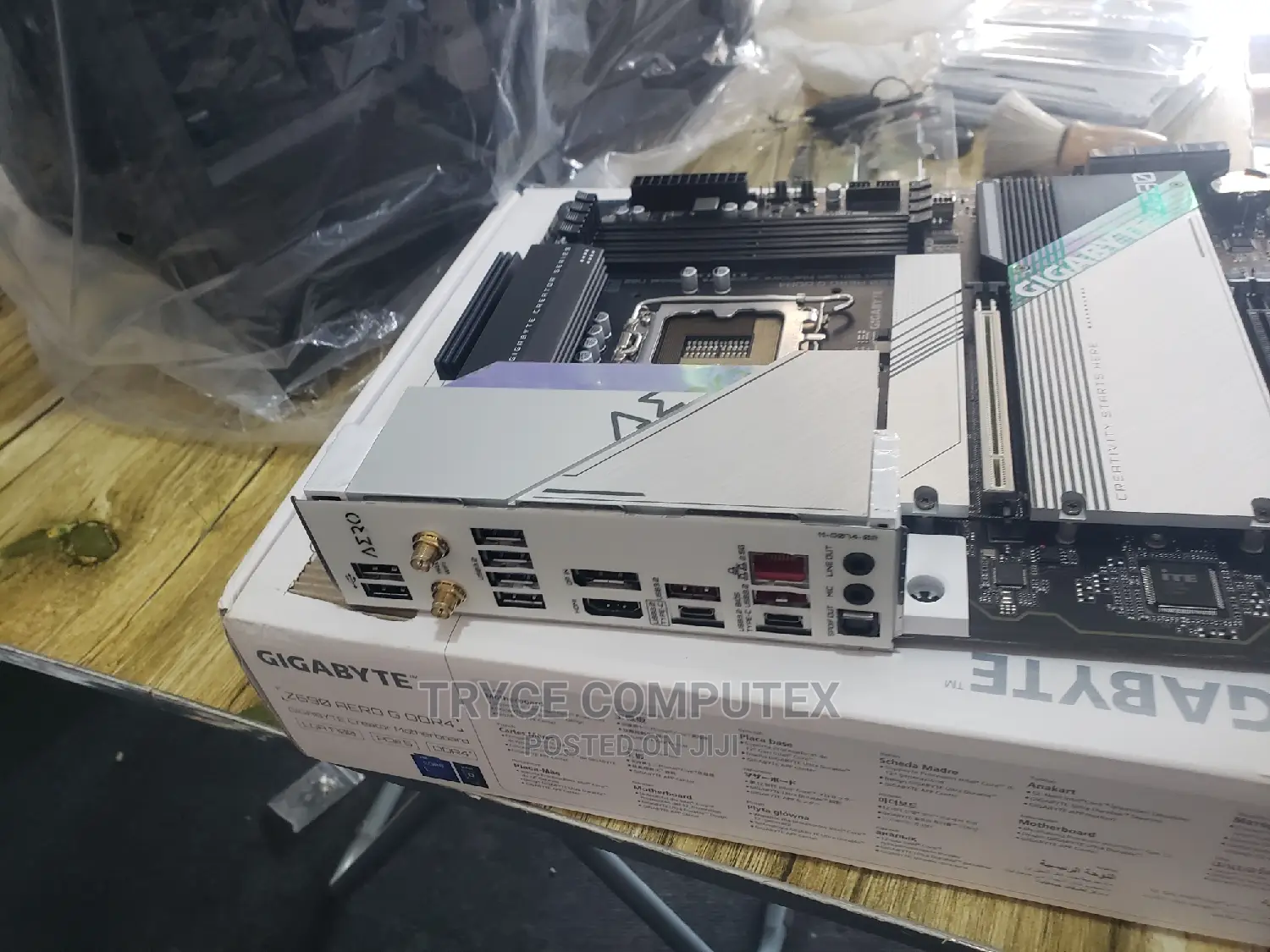 GIGABYTE Z690 AERO LGA 1700 12th Generation Motherboard