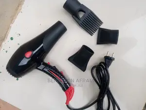 Hand Dryer With Comb