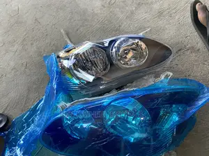Corolla 2003-08 Headlight Black