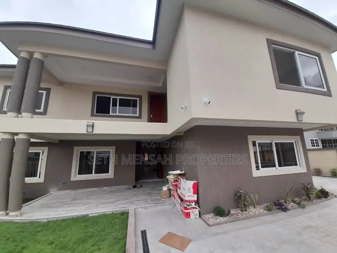 4bdrm House in Seth Mensah, Airport Residential Area for Sale