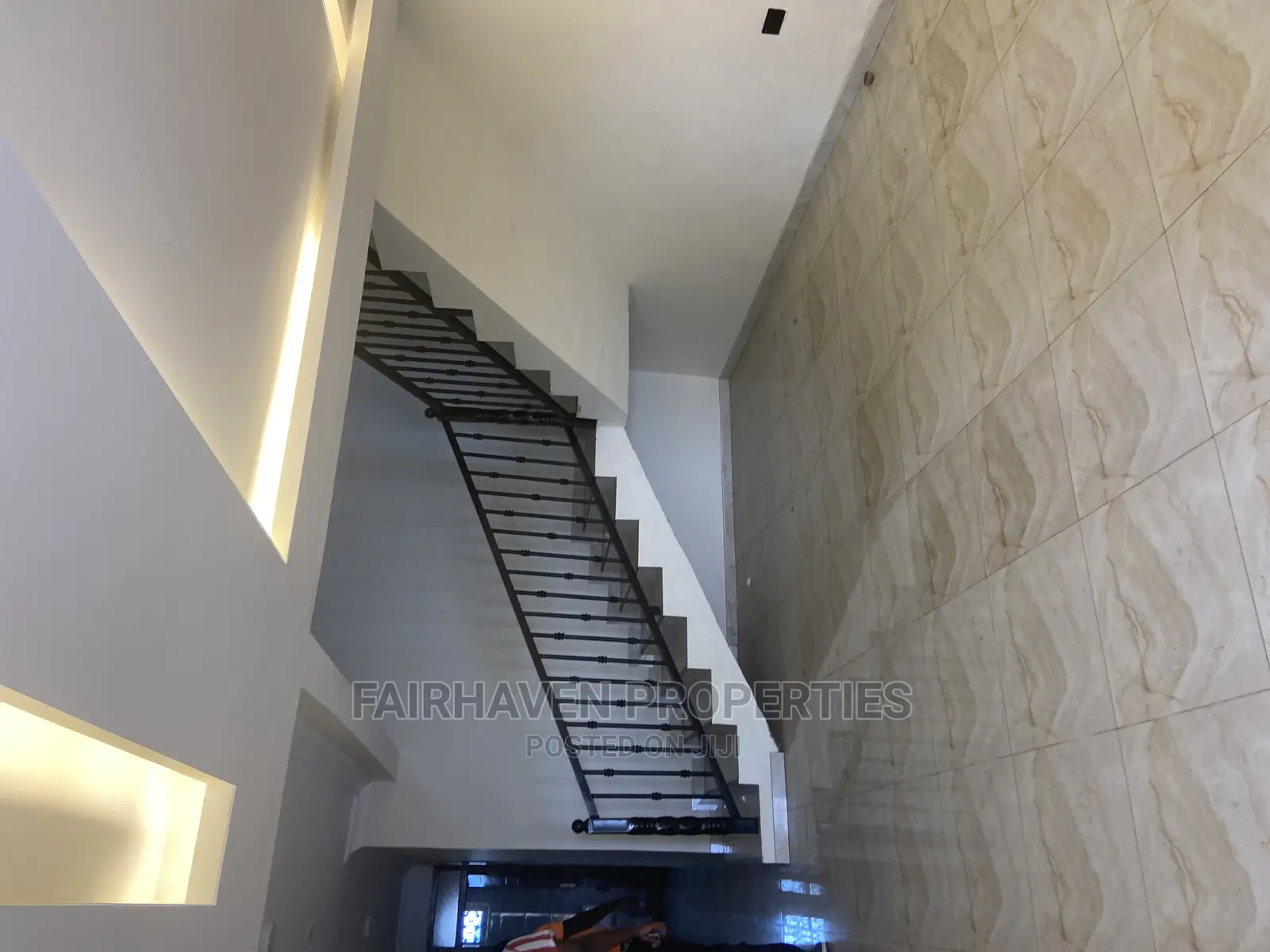 3bdrm House in East Airport for Rent