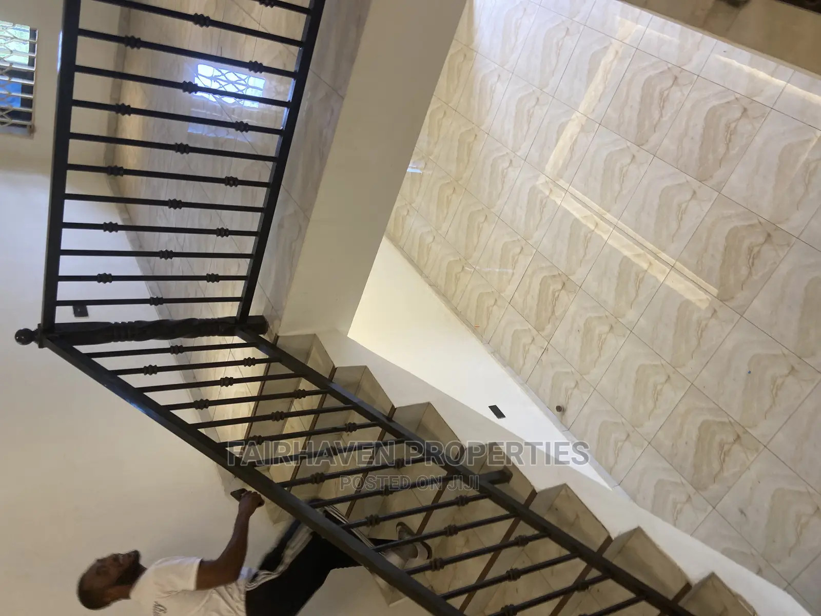 3bdrm House in East Airport for Rent