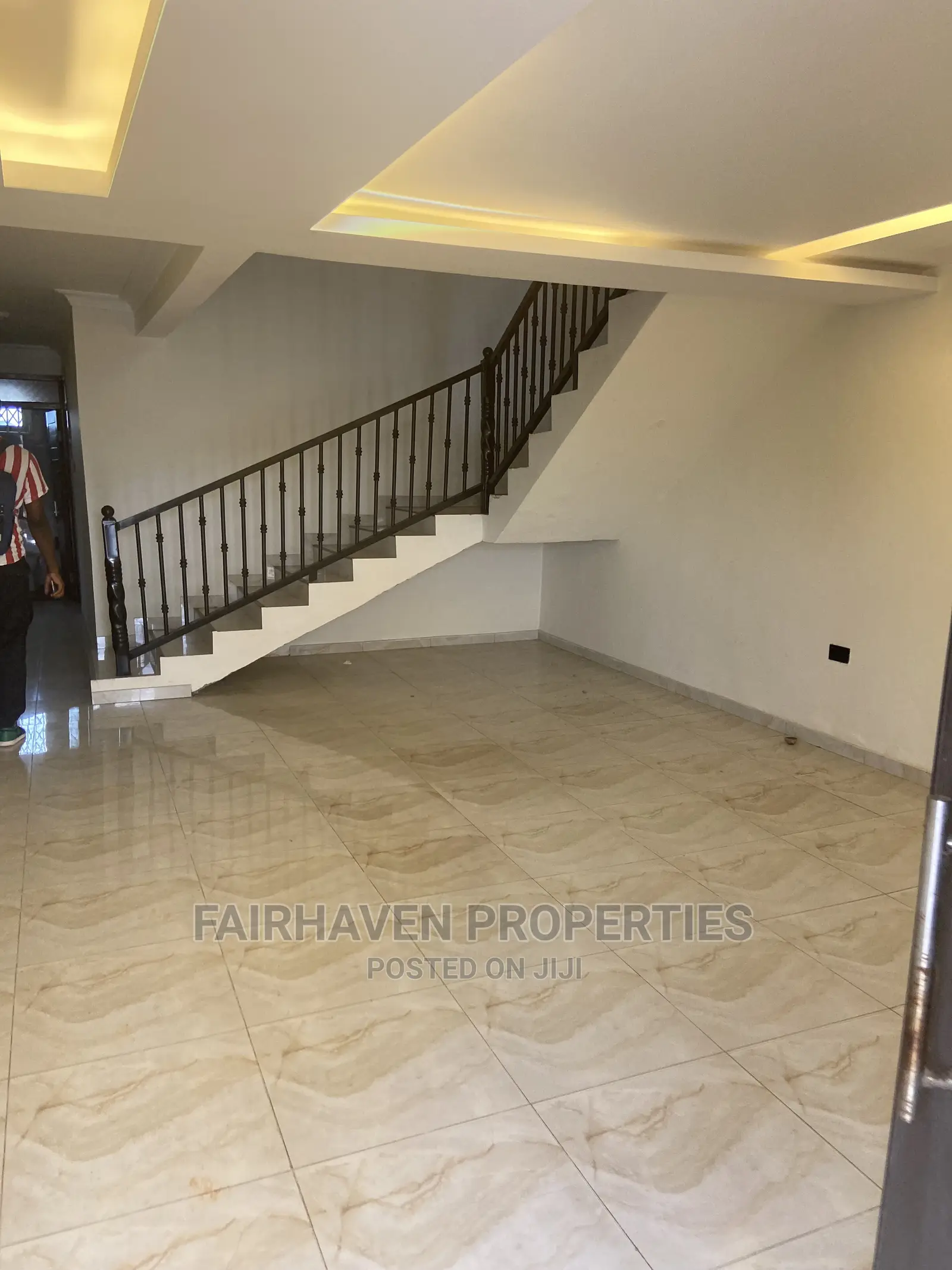 3bdrm House in East Airport for Rent