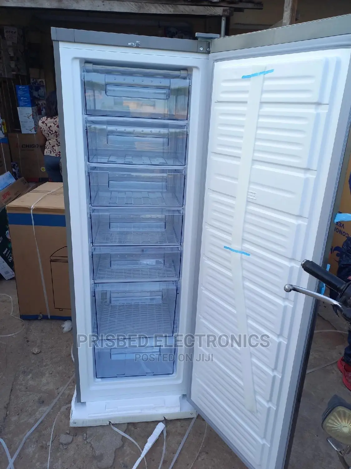 Pearl Upright/Standing Freezer 225 Litres