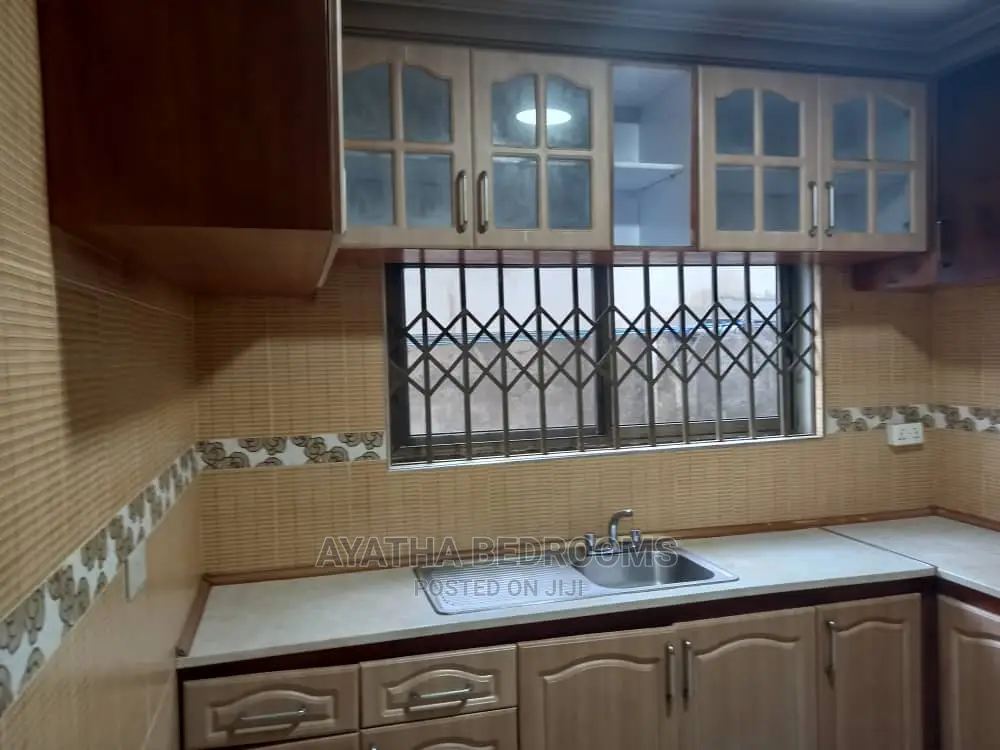 2bdrm Apartment in Ayathar Bedroom, New Town for Rent