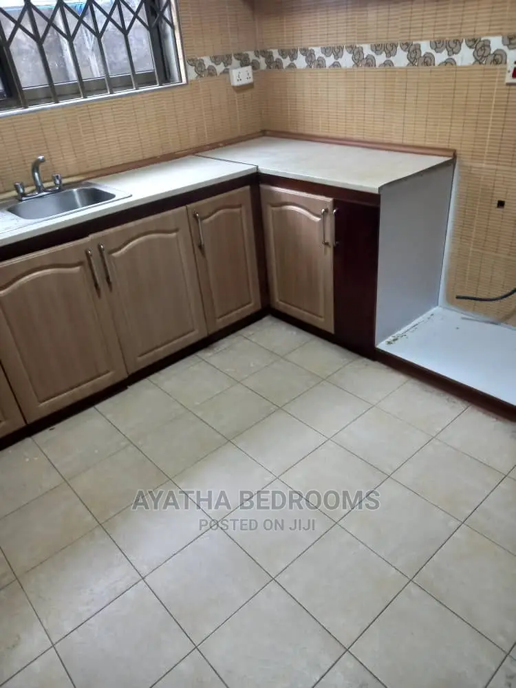 2bdrm Apartment in Ayathar Bedroom, New Town for Rent