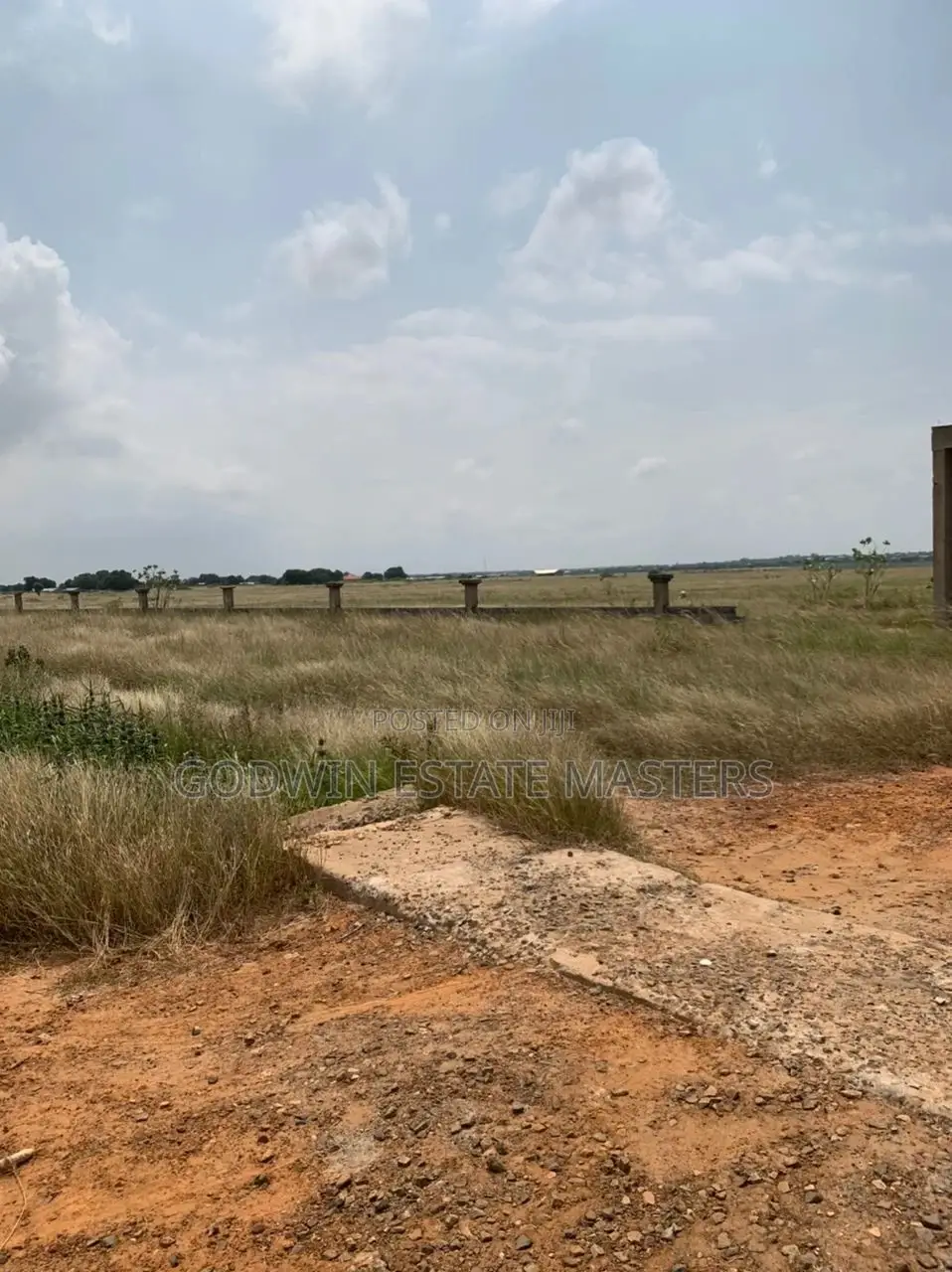 Well Fence Estate Lands for Sale by Estate Masters