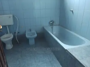5bdrm House in Atasamanso, Kumasi Metropolitan for rent