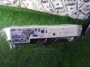 Epson 4000 Lumens Brightness Projector