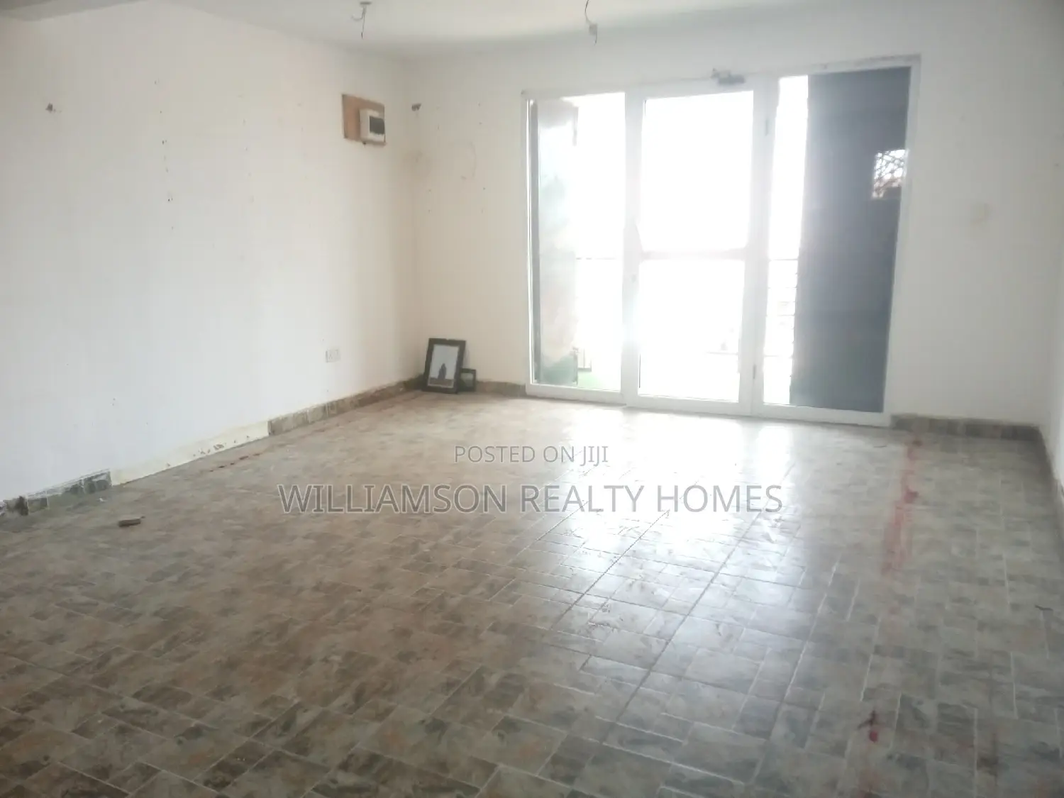 Road Side Business Shop/Store/Office Space for Rent