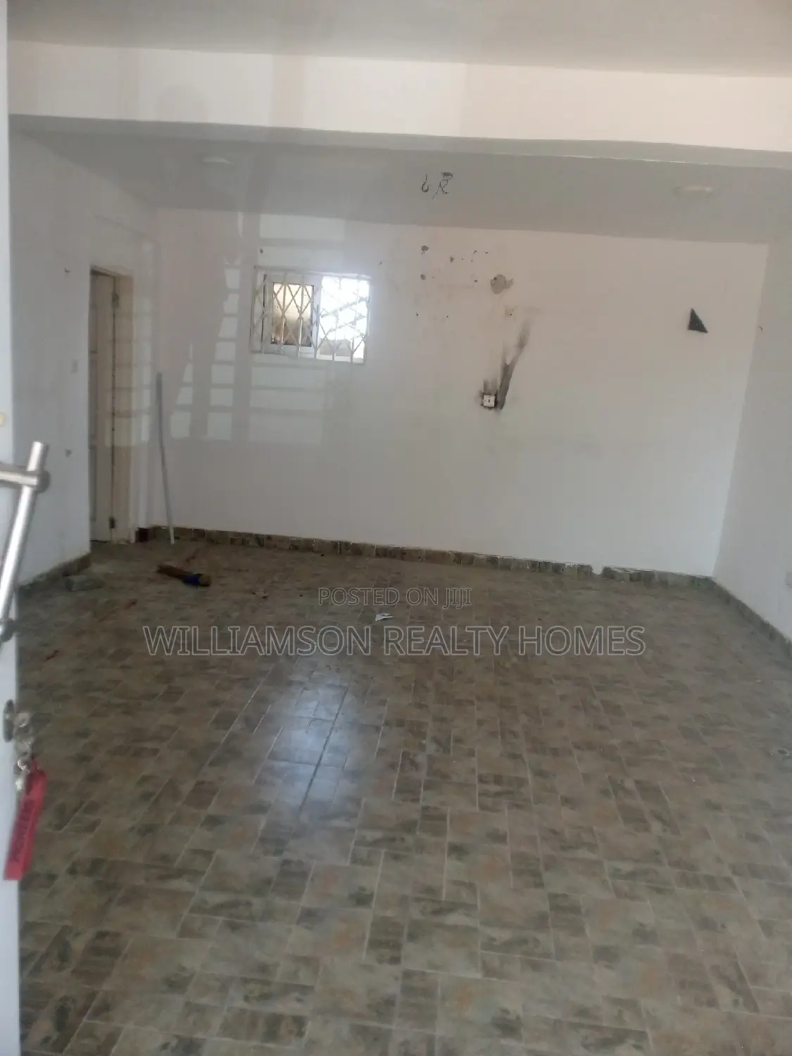 Road Side Business Shop/Store/Office Space for Rent