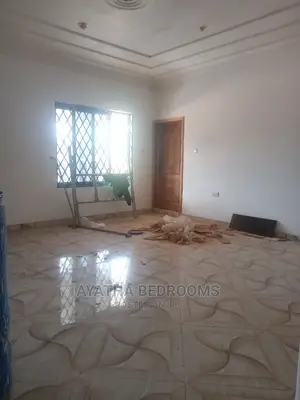3bdrm Apartment in Ayathar Bedroom, New Town for Rent