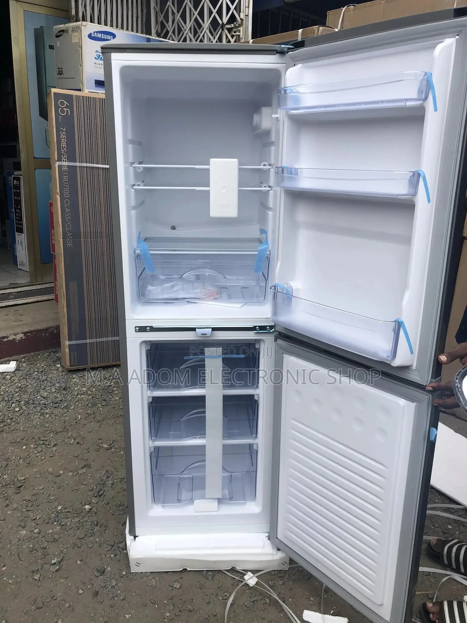 Pearl 140 Litre Fridge With Bottom Freezer