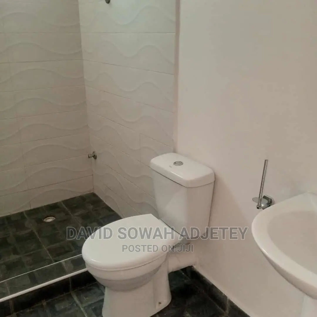 2bdrm Apartment in Tseaddo, Teshie for Rent