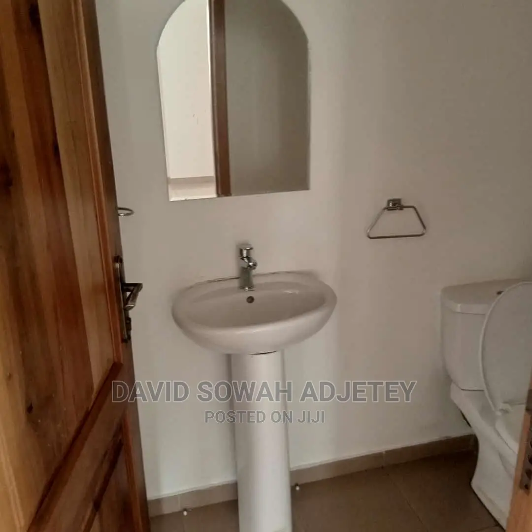 2bdrm Apartment in Tseaddo, Teshie for Rent