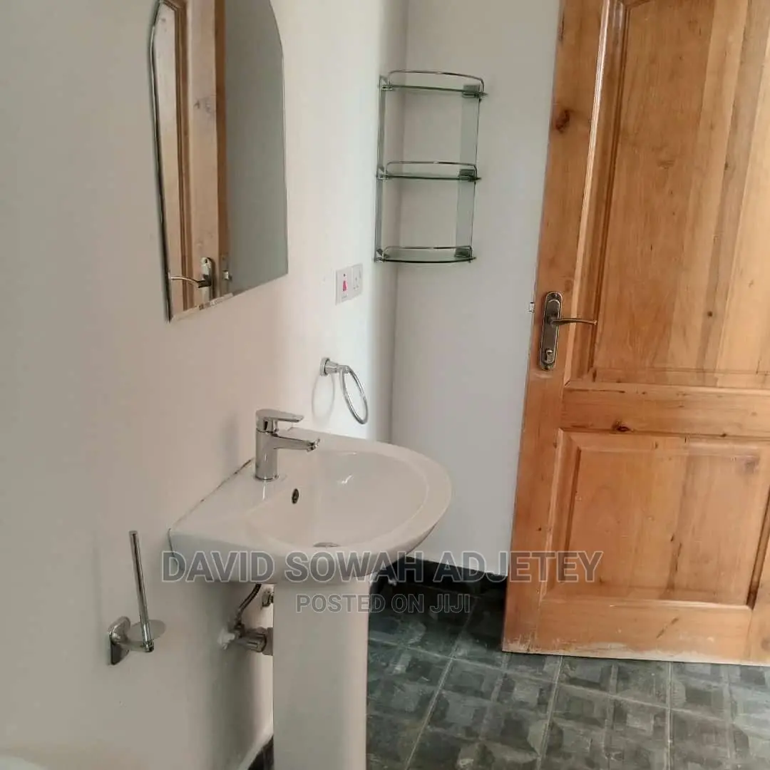 2bdrm Apartment in Tseaddo, Teshie for Rent