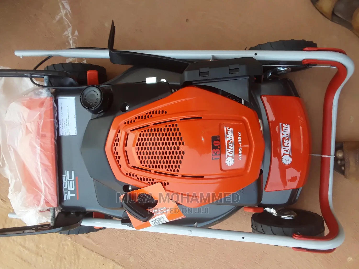 Oleo Mac Lawnmower