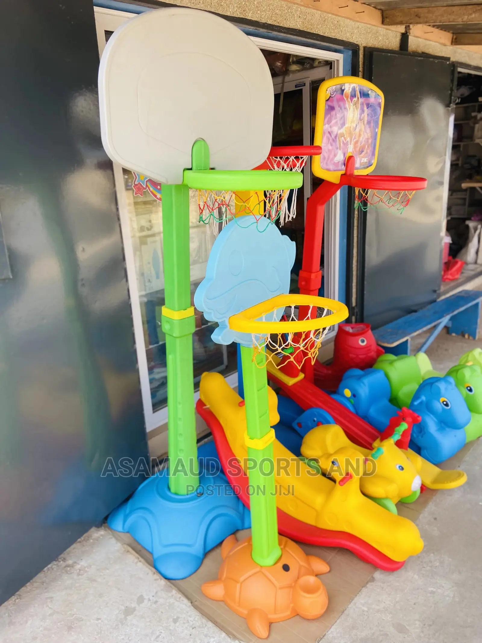 Pre Owned Basketball Stand for Kids